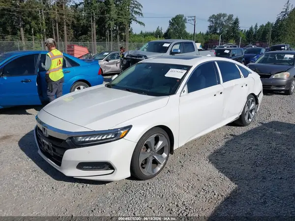 1HGCV2F94JA008065 2018 HONDA ACCORD - Image 2