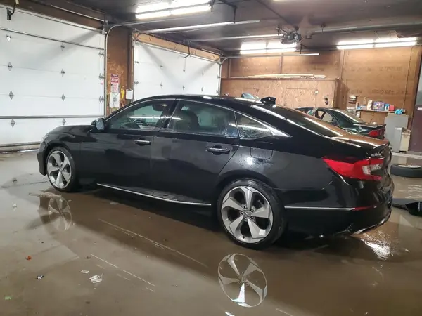 1HGCV2F94JA016425 2018 HONDA ACCORD - Image 2