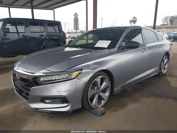 1HGCV2F94JA036724 2018 HONDA ACCORD - Image 2