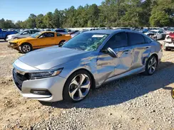 1HGCV2F94JA050977 2018 HONDA ACCORD