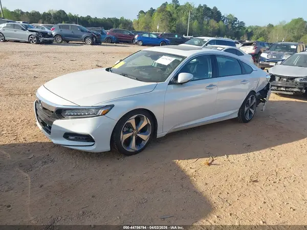 1HGCV2F95JA003859 2018 HONDA ACCORD - Image 2