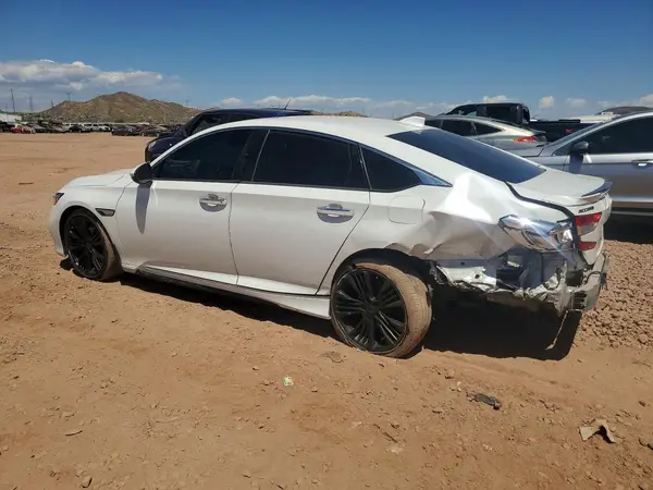 1HGCV2F95JA032472 2018 HONDA ACCORD - Image 2