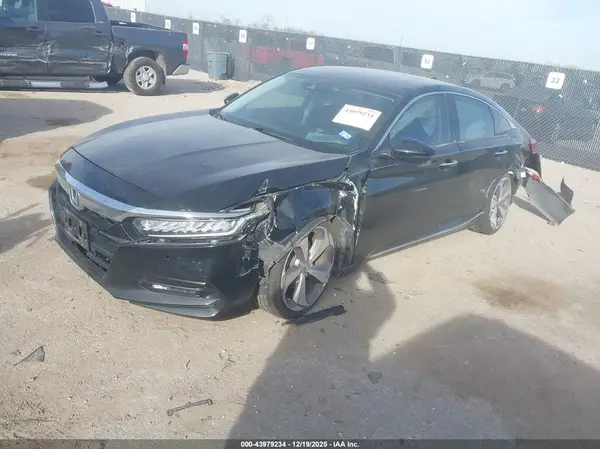 1HGCV2F95JA032892 2018 HONDA ACCORD - Image 2