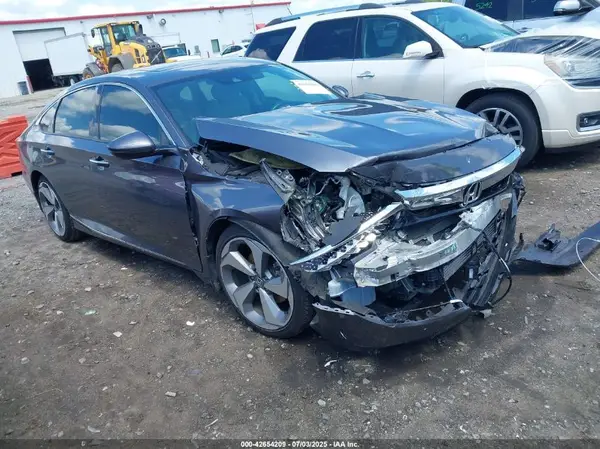 1HGCV2F95JA051121 2018 HONDA ACCORD - Image 1