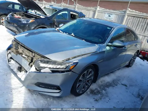 1HGCV2F95JA800614 2018 HONDA ACCORD - Image 2
