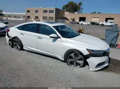 1HGCV2F96JA003899 2018 HONDA ACCORD