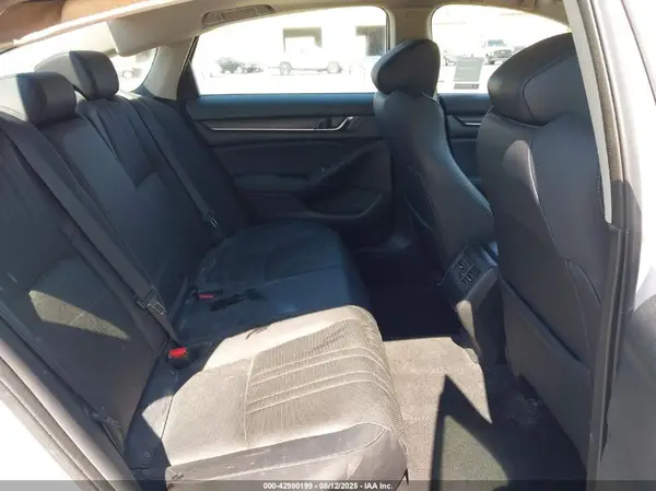 1HGCV2F96JA003899 2018 HONDA ACCORD - Image 8
