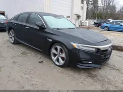 1HGCV2F96JA010948 2018 HONDA ACCORD