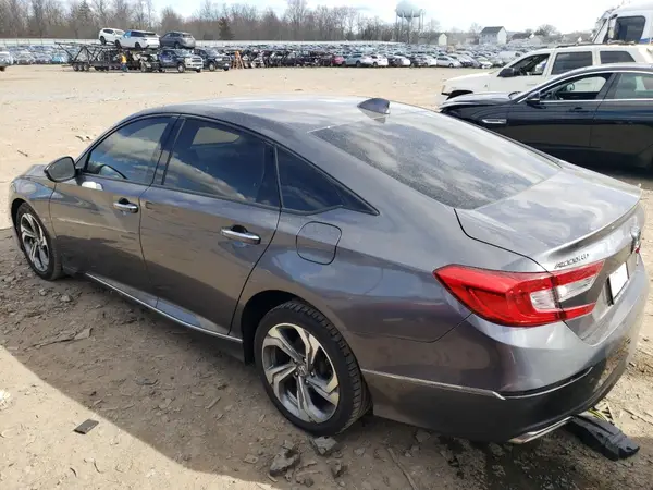 1HGCV2F96JA013865 2018 HONDA ACCORD - Image 2