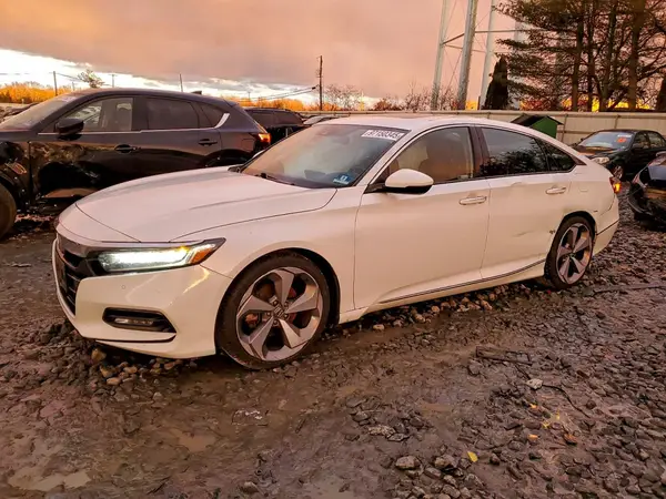1HGCV2F96JA017687 2018 HONDA ACCORD - Image 1