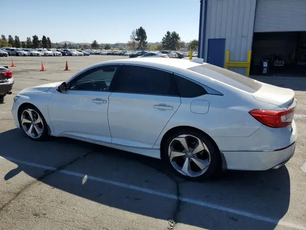 1HGCV2F96JA023604 2018 HONDA ACCORD - Image 2