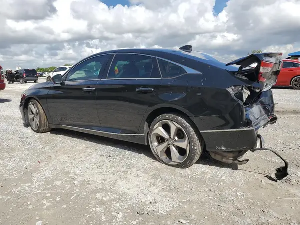 1HGCV2F96JA023683 2018 HONDA ACCORD - Image 2