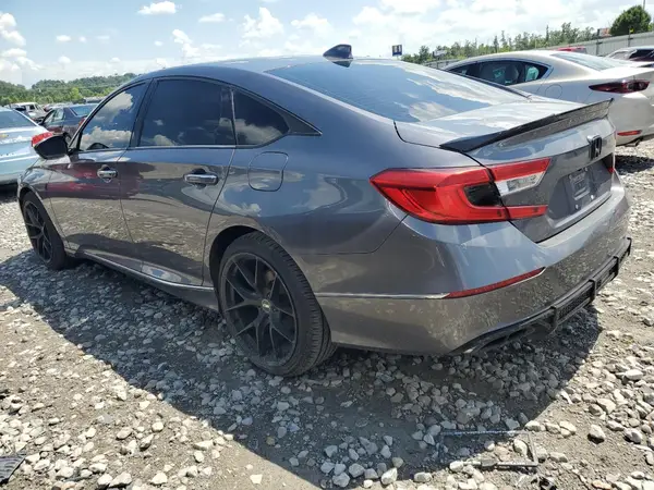 1HGCV2F96JA028883 2018 HONDA ACCORD - Image 2