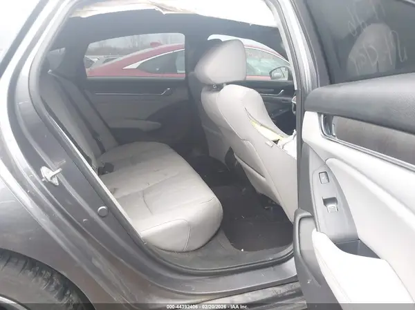 1HGCV2F96JA034697 2018 HONDA ACCORD - Image 8