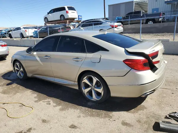 1HGCV2F96JA049040 2018 HONDA ACCORD - Image 2