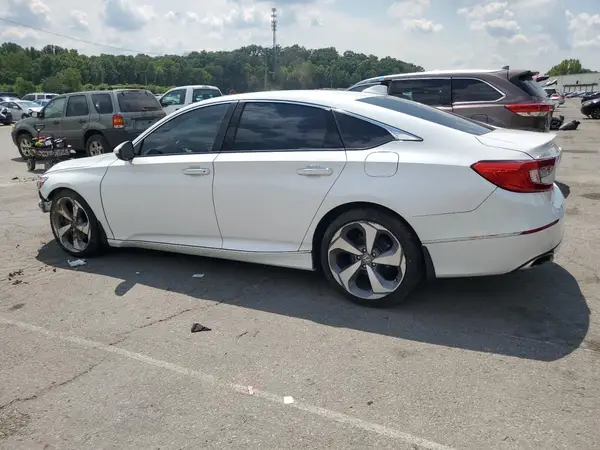 1HGCV2F96JA052682 2018 HONDA ACCORD - Image 2