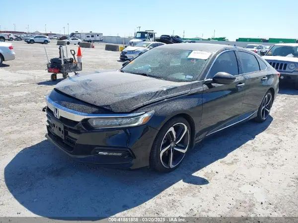 1HGCV2F96KA034782 2019 HONDA ACCORD - Image 2