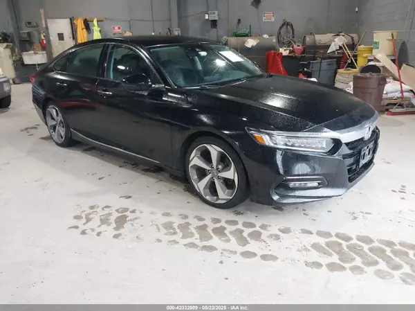 1HGCV2F97JA004592 2018 HONDA ACCORD - Image 1