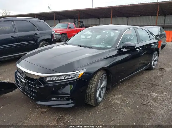 1HGCV2F97JA007461 2018 HONDA ACCORD - Image 2