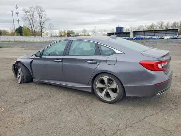 1HGCV2F97JA007606 2018 HONDA ACCORD - Image 2