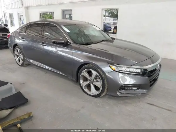 1HGCV2F97JA017438 2018 HONDA ACCORD - Image 1