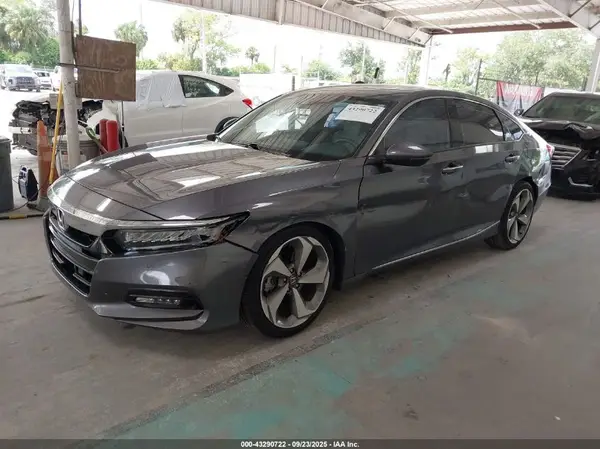 1HGCV2F97JA017438 2018 HONDA ACCORD - Image 2