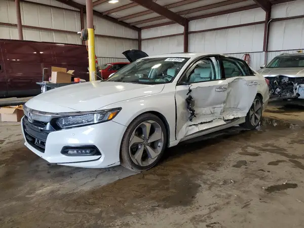 1HGCV2F97JA021828 2018 HONDA ACCORD - Image 1