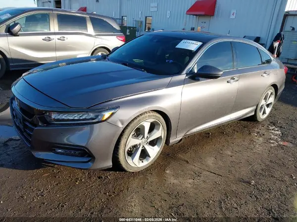 1HGCV2F97JA026155 2018 HONDA ACCORD - Image 2