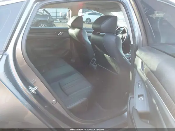 1HGCV2F97JA026155 2018 HONDA ACCORD - Image 8