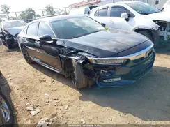 1HGCV2F97JA027967 2018 HONDA ACCORD