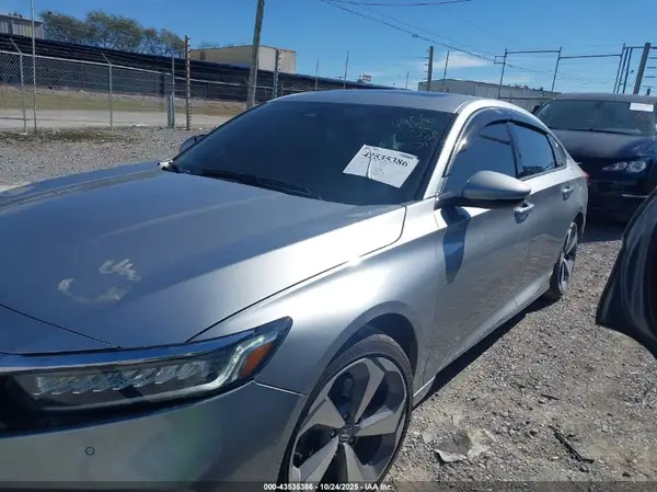 1HGCV2F97JA036751 2018 HONDA ACCORD - Image 2