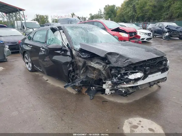 1HGCV2F97JA037799 2018 HONDA ACCORD - Image 1