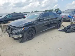 1HGCV2F97JA042114 2018 HONDA ACCORD