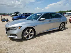 1HGCV2F97JA043974 2018 HONDA ACCORD