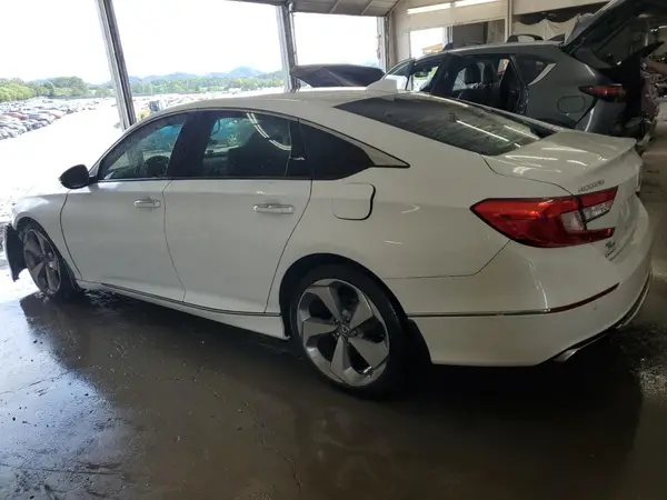 1HGCV2F97JA048608 2018 HONDA ACCORD - Image 2