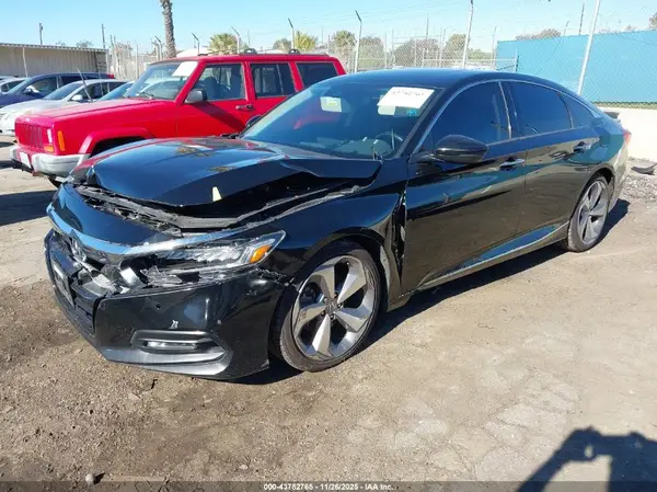 1HGCV2F98JA001846 2018 HONDA ACCORD - Image 2