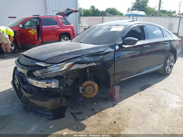 1HGCV2F98JA010904 2018 HONDA ACCORD - Image 2
