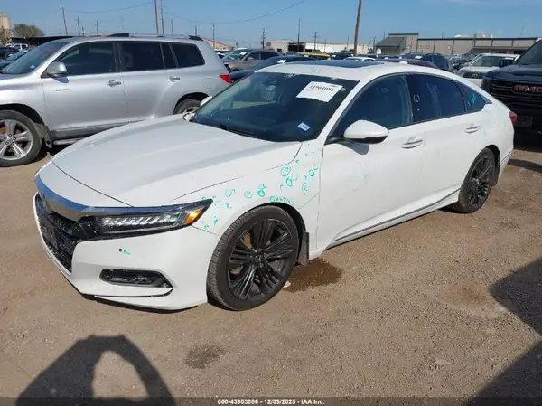 1HGCV2F98JA017240 2018 HONDA ACCORD - Image 2