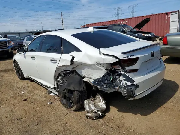 1HGCV2F98JA029632 2018 HONDA ACCORD - Image 2