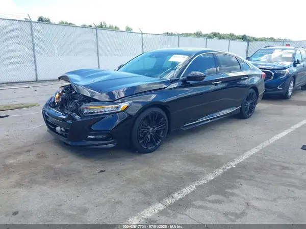 1HGCV2F98JA031865 2018 HONDA ACCORD - Image 2