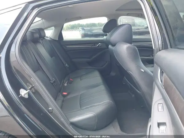1HGCV2F98JA031865 2018 HONDA ACCORD - Image 8