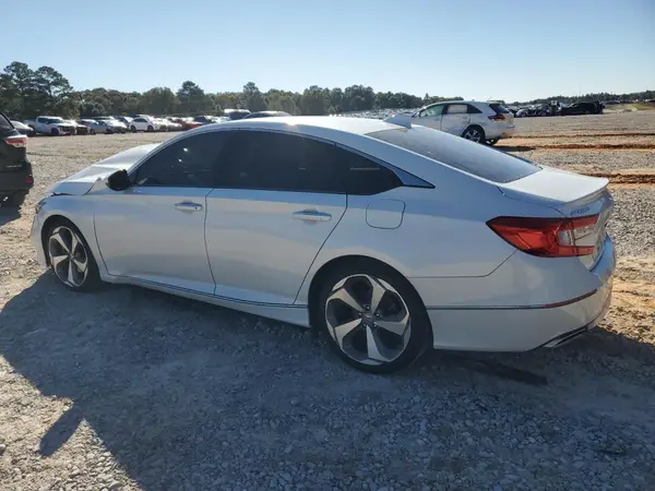1HGCV2F98JA033373 2018 HONDA ACCORD - Image 2