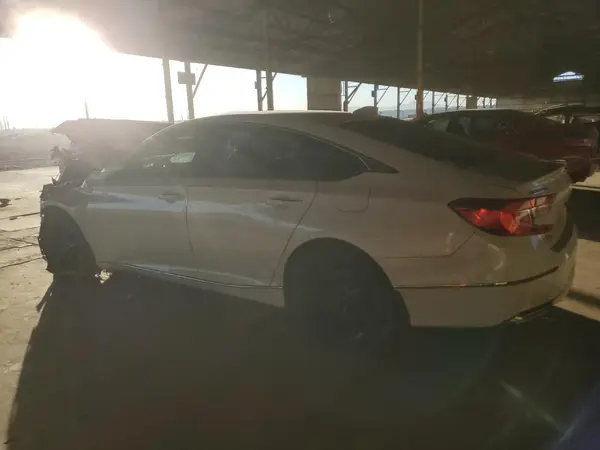 1HGCV2F98KA003940 2019 HONDA ACCORD - Image 2