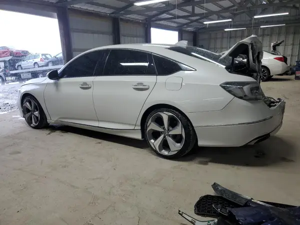 1HGCV2F98LA030864 2020 HONDA ACCORD - Image 2