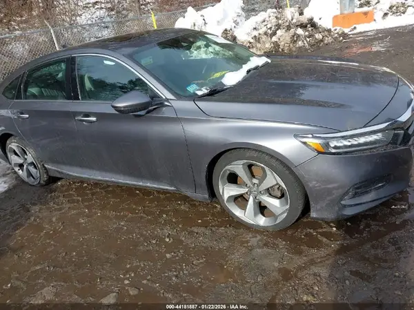 1HGCV2F99JA007154 2018 HONDA ACCORD - Image 1