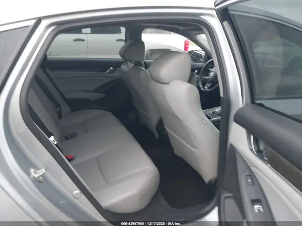 1HGCV2F99JA008806 2018 HONDA ACCORD - Image 8