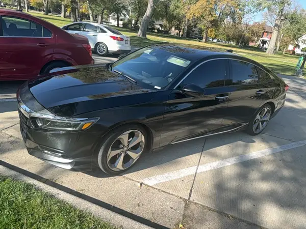 1HGCV2F99JA008899 2018 HONDA ACCORD - Image 2