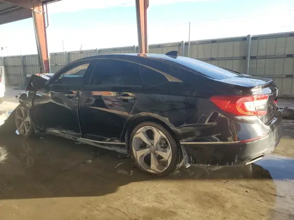 1HGCV2F99JA010460 2018 HONDA ACCORD - Image 2