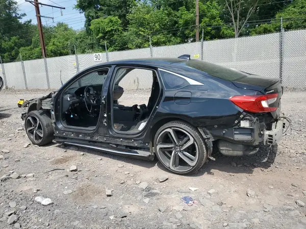 1HGCV2F99JA016808 2018 HONDA ACCORD - Image 2