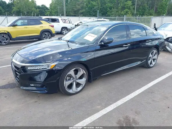 1HGCV2F99JA045077 2018 HONDA ACCORD - Image 2